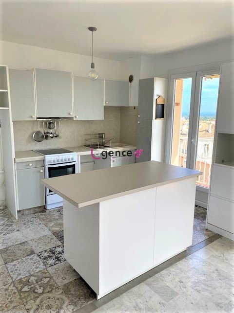 Appartement à louer, 66m², Hyères