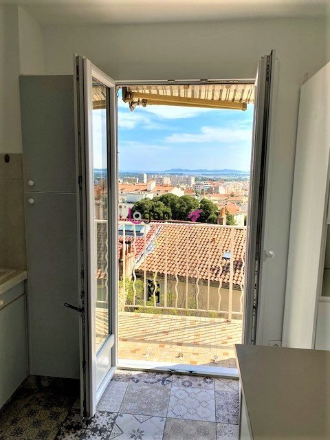 Appartement à louer, 66m², Hyères