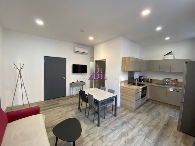 Appartement à louer, 43m², Hyères