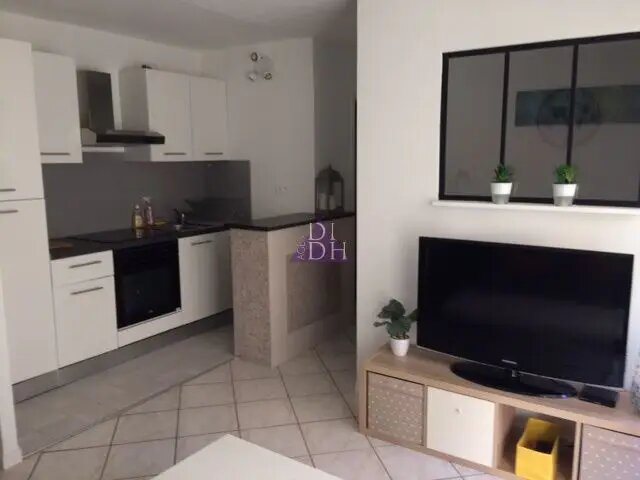 Appartement à louer, 29m², Hyères