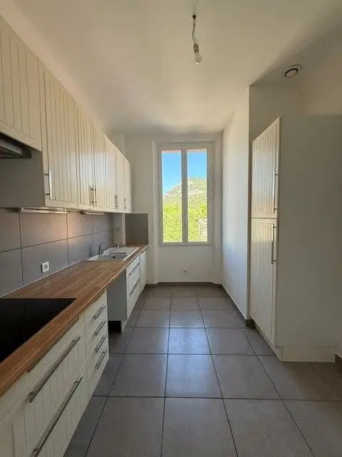 Appartement à louer, 67m², Toulon