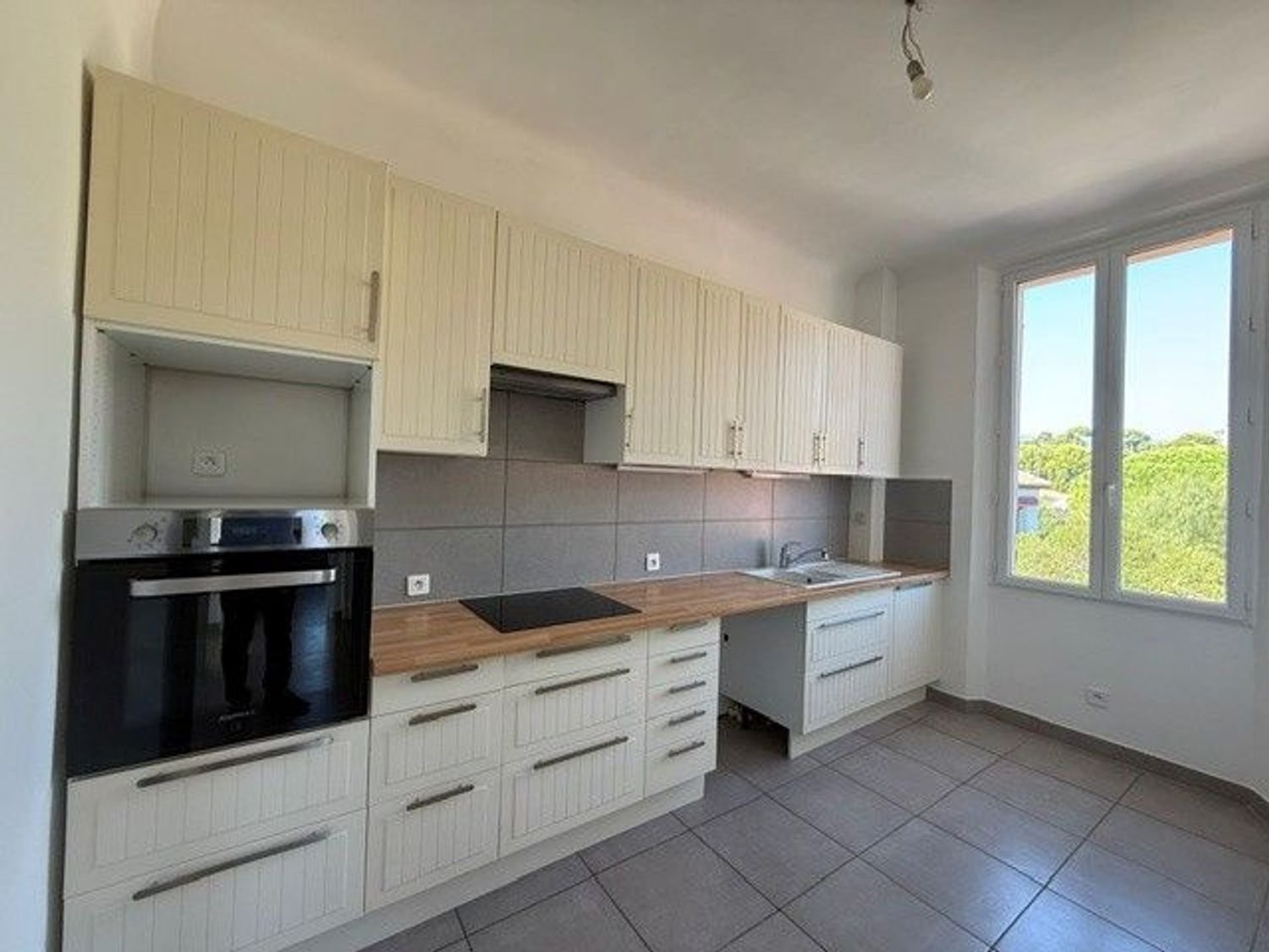 Appartement à louer, 67m², Toulon