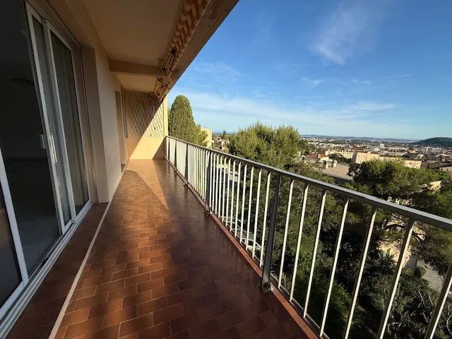Appartement à louer, 92m², Hyères