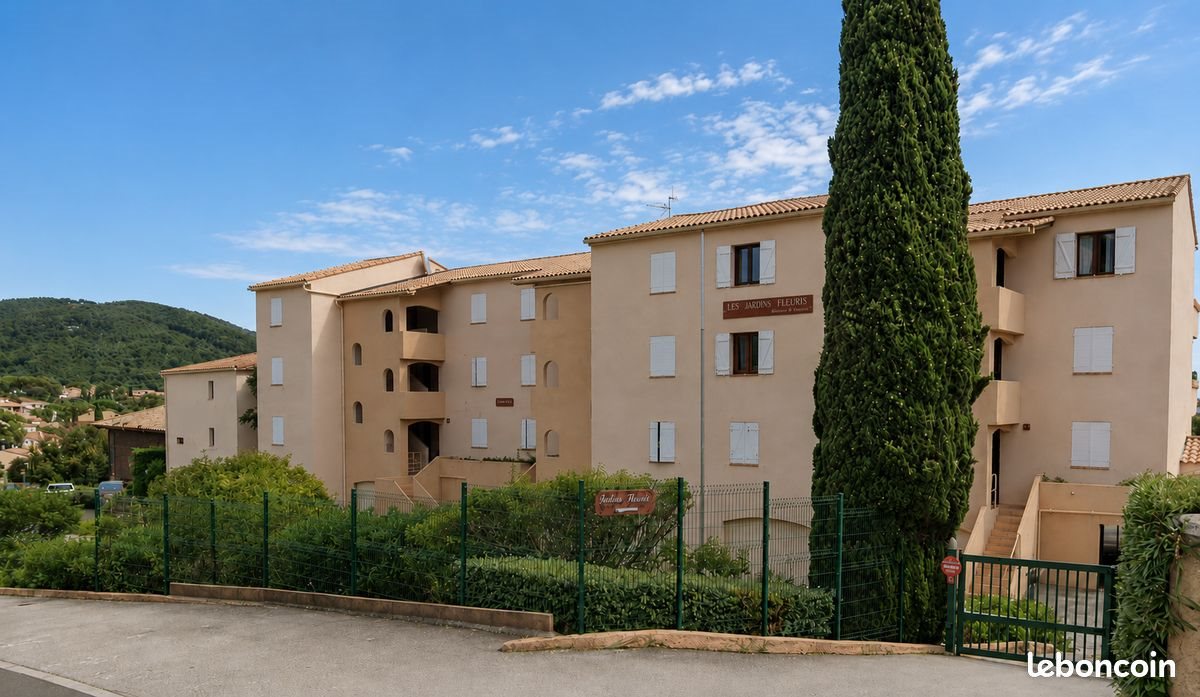 Appartement à louer, 35m², Carqueiranne