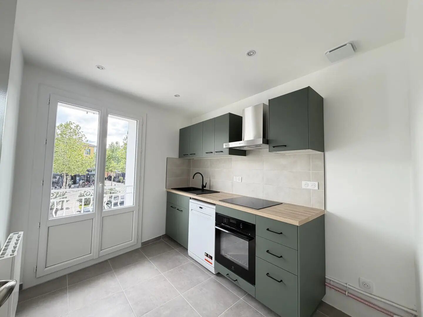 Appartement à louer, 48m², Saint-Maximin-la-Sainte-Baume