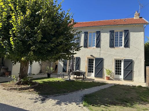 Maison 5 pièces 90 m² · à La Villedieu-du-Clain · 90 m² · 241 000 €