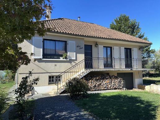 Maison 5 pièces 102 m² · à Magné · 102 m² · 159 000 €
