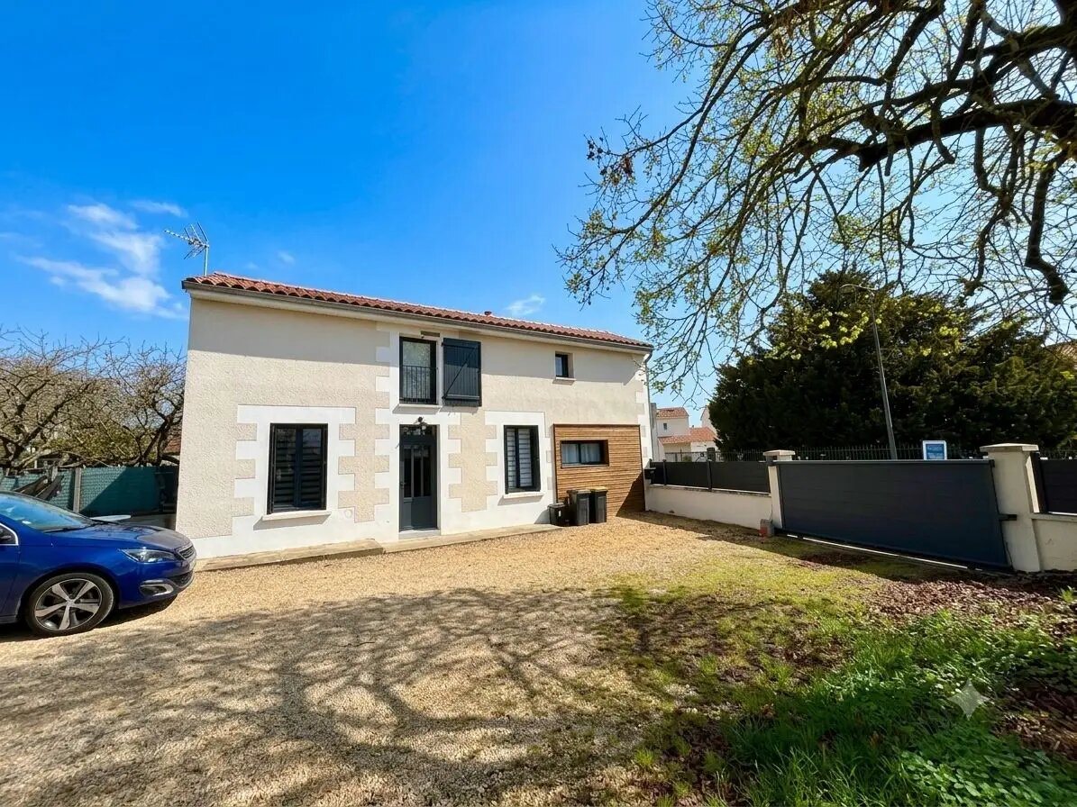 Maison à louer, 89m², Nieuil-l'Espoir