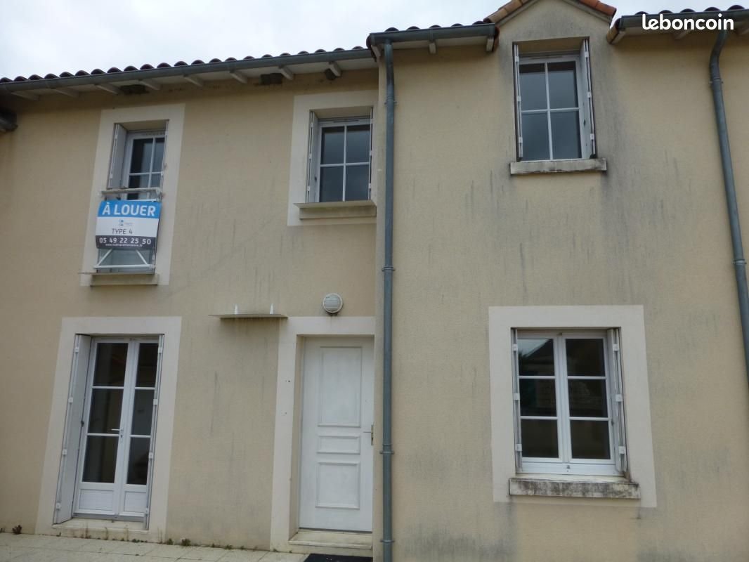 Maison à louer, 82m², Bournand