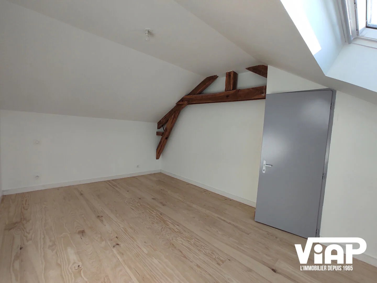 Maison à louer, 109m², Eyjeaux