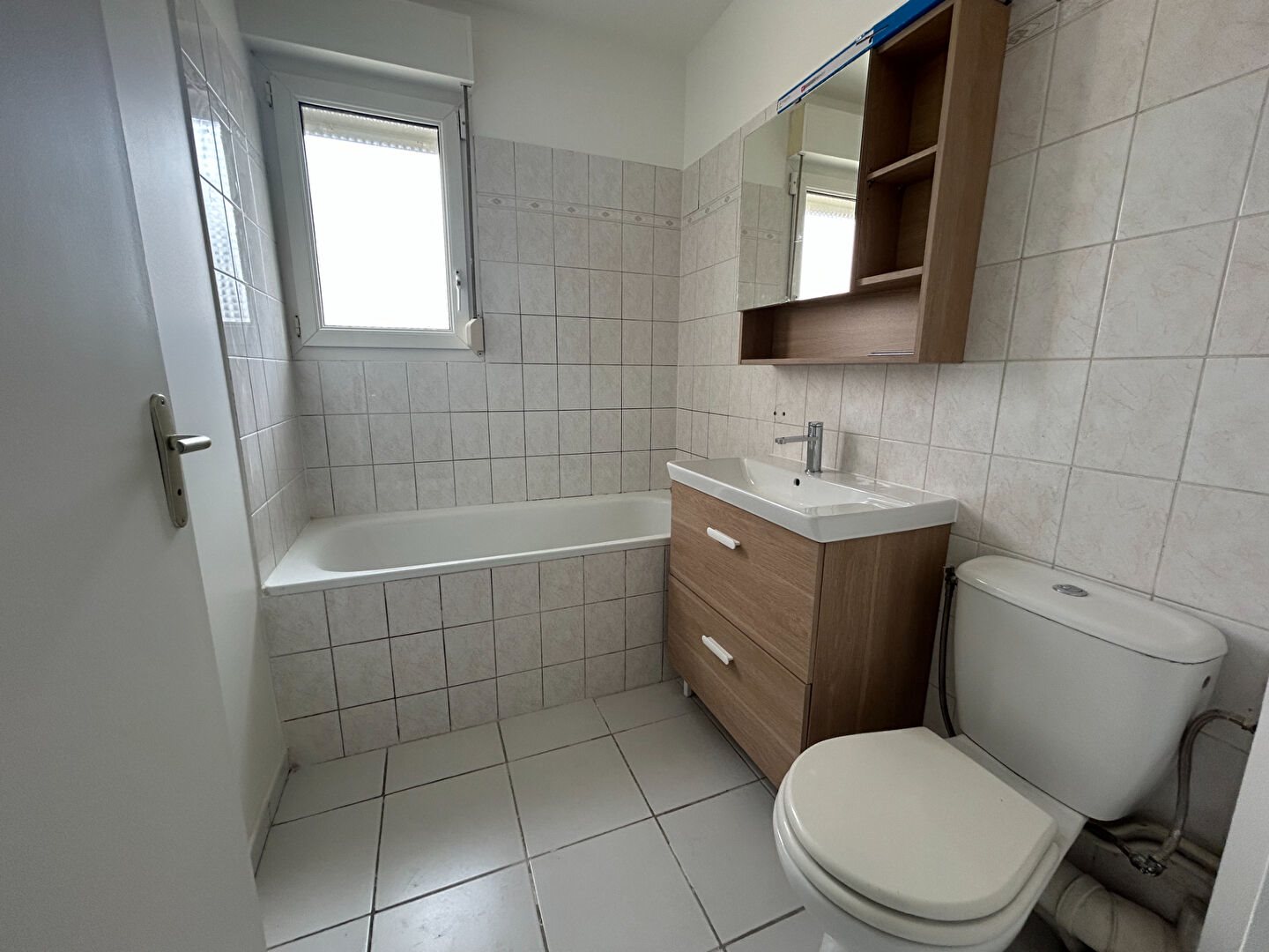 Appartement à louer, 26m², Linas