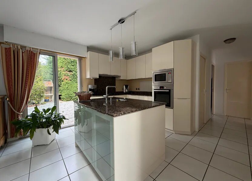 Maison à vendre, 130m², La Ville-du-Bois