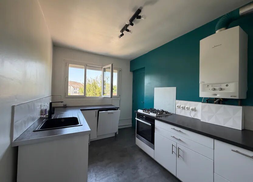Appartement à louer, 68m², Linas