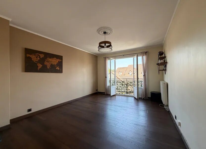 Appartement à louer, 68m², Linas