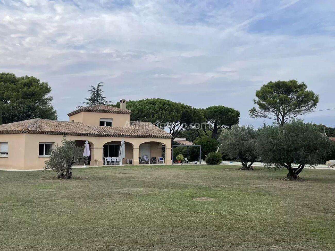 Maison à vendre, 160m², Mazan