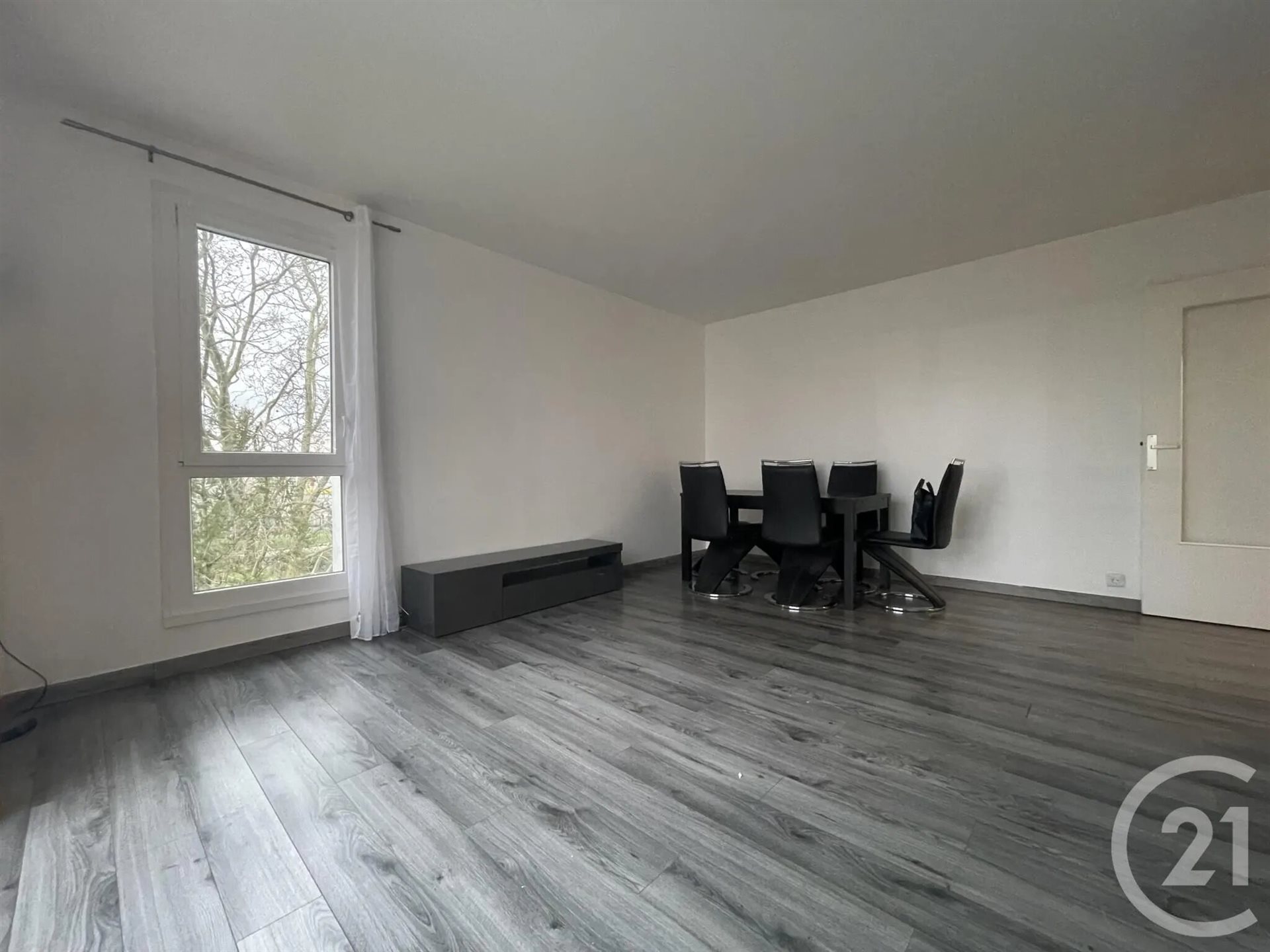 Appartement à louer, 65m², Évry-Courcouronnes