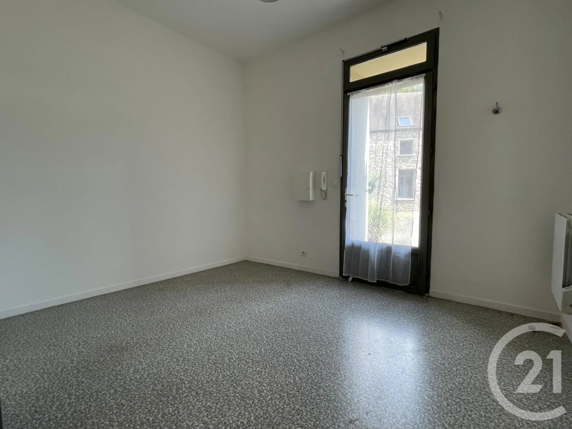 Appartement à louer, 19m², Evry