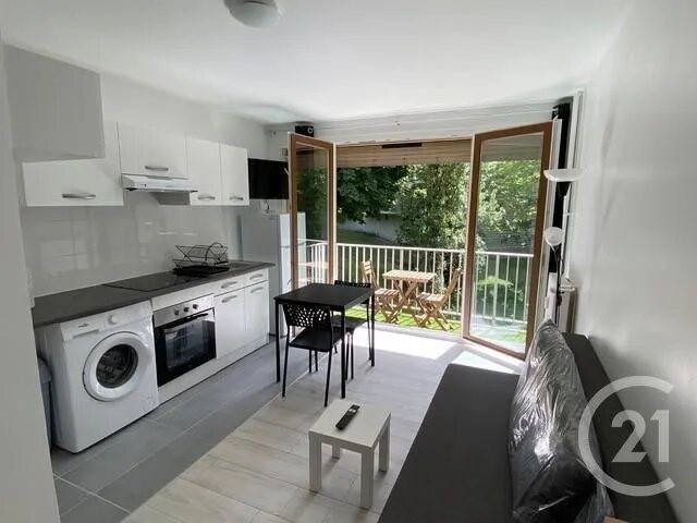 Appartement à louer, 18m², Évry-Courcouronnes