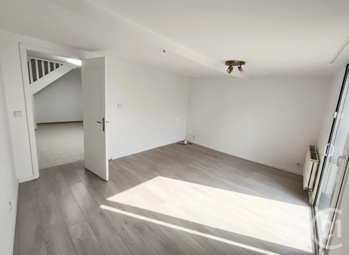 Maison à louer, 90m², Evry