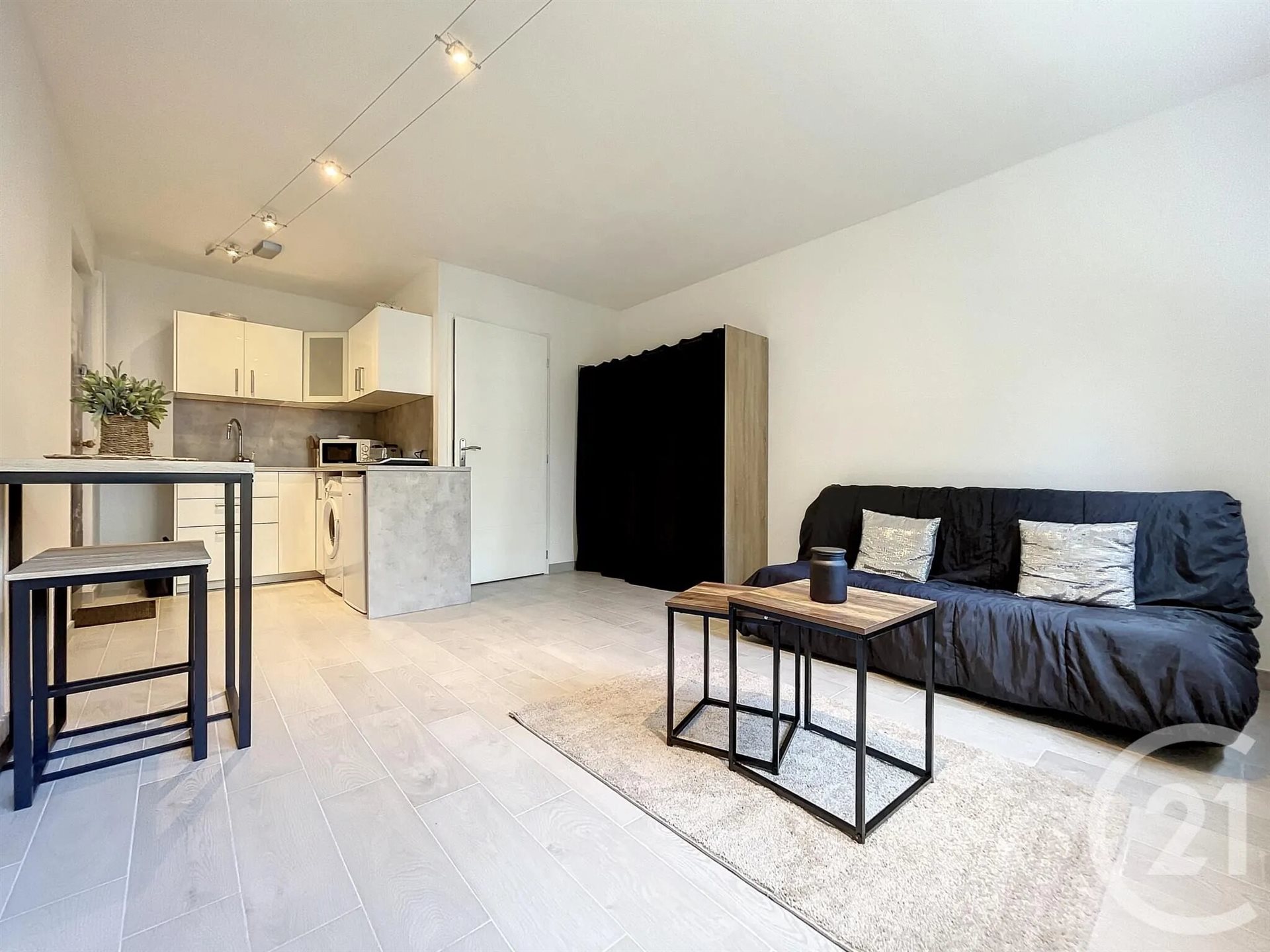 Appartement à louer, 21m², Evry