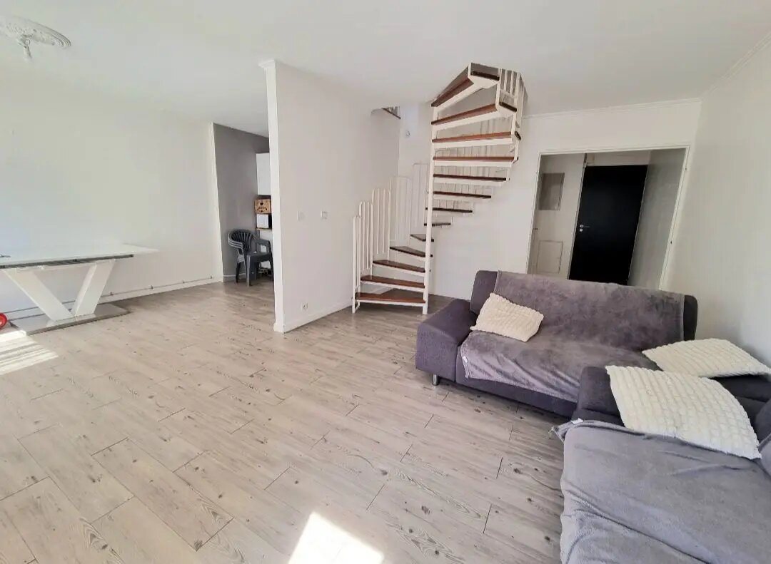 Maison à vendre, 109m², Lisses