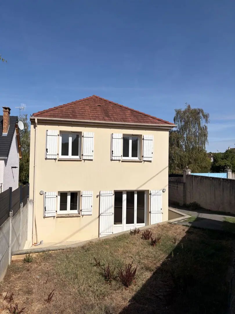 Maison à vendre, 75m², D'Huison-Longueville