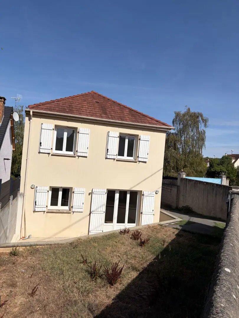 Maison à vendre, 75m², D'Huison-Longueville