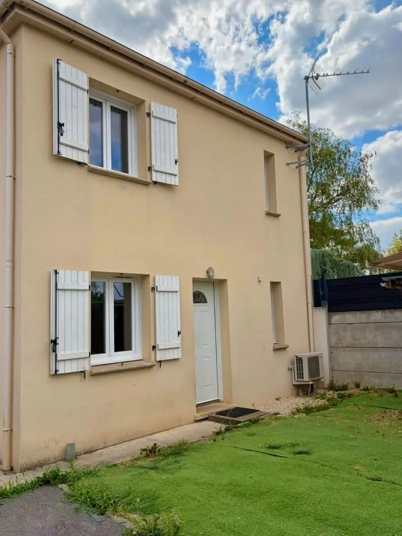 Maison à vendre, 75m², D'Huison-Longueville
