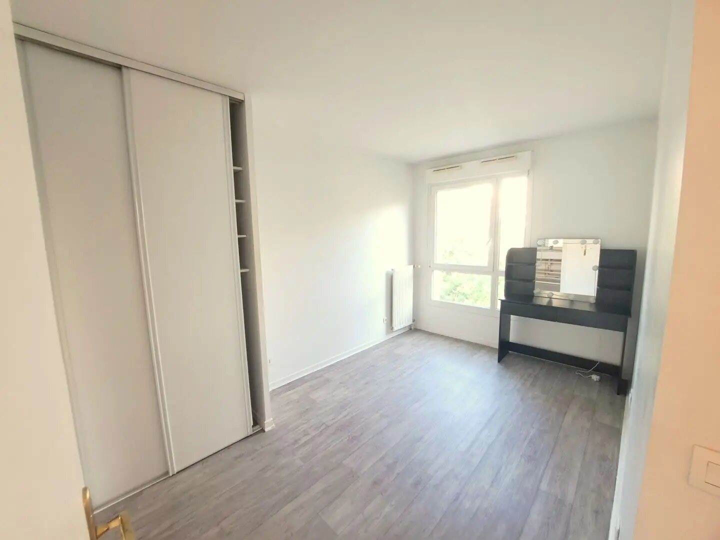 Appartement à louer, 39m², Courbevoie