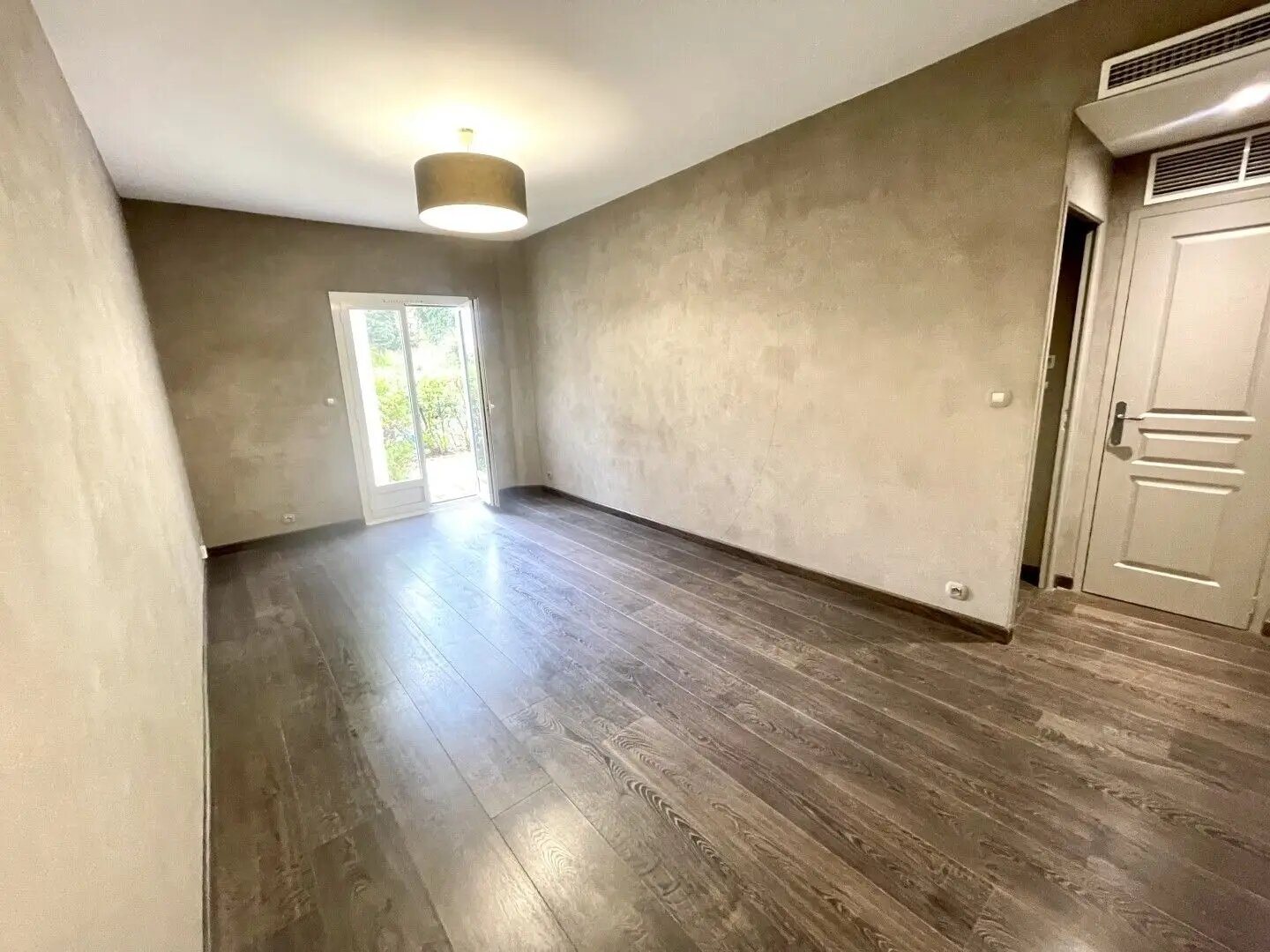 Appartement à louer, 45m², Valbonne