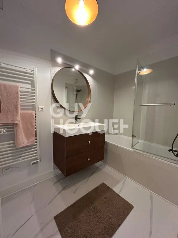 Appartement à louer, 77m², Sèvres