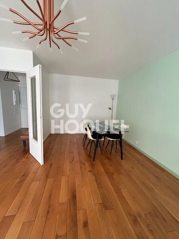 Appartement à louer, 77m², Sèvres