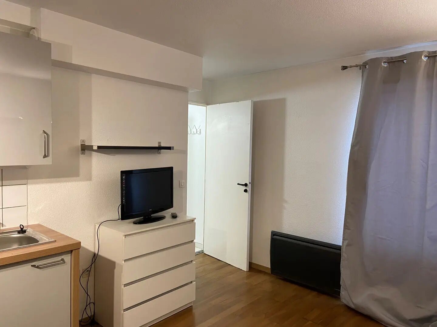 Appartement à louer, 18m², Courbevoie