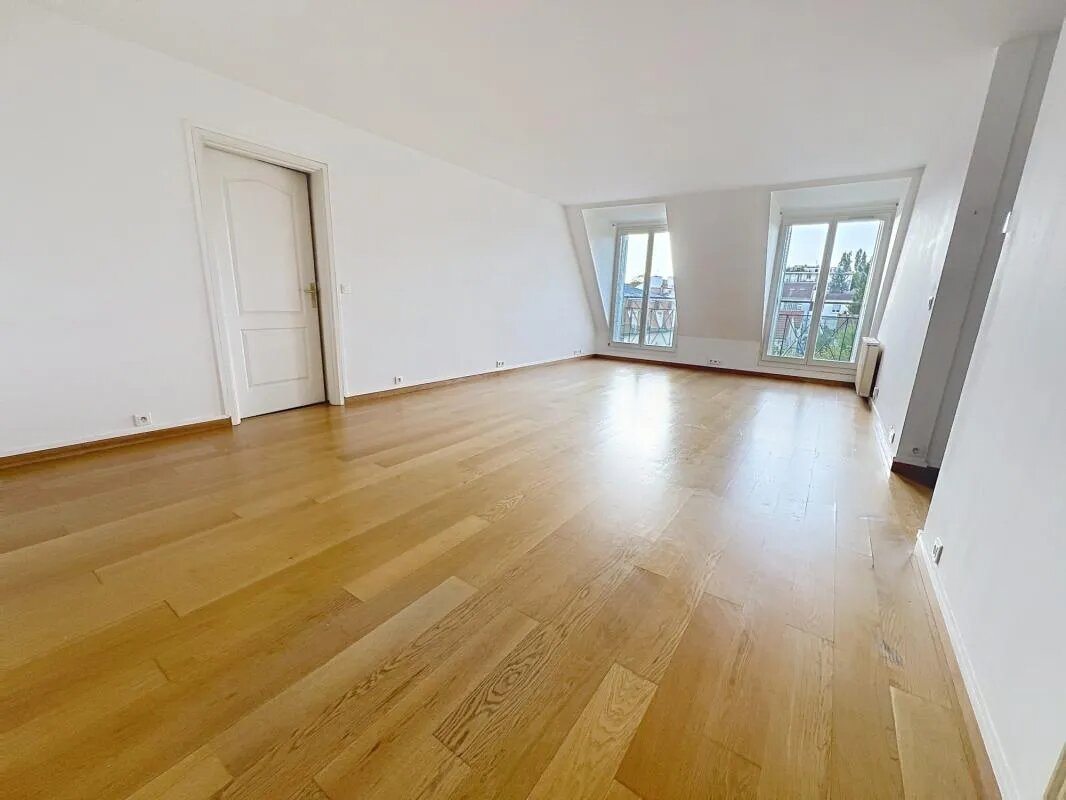 Appartement à louer, 83m², Garches