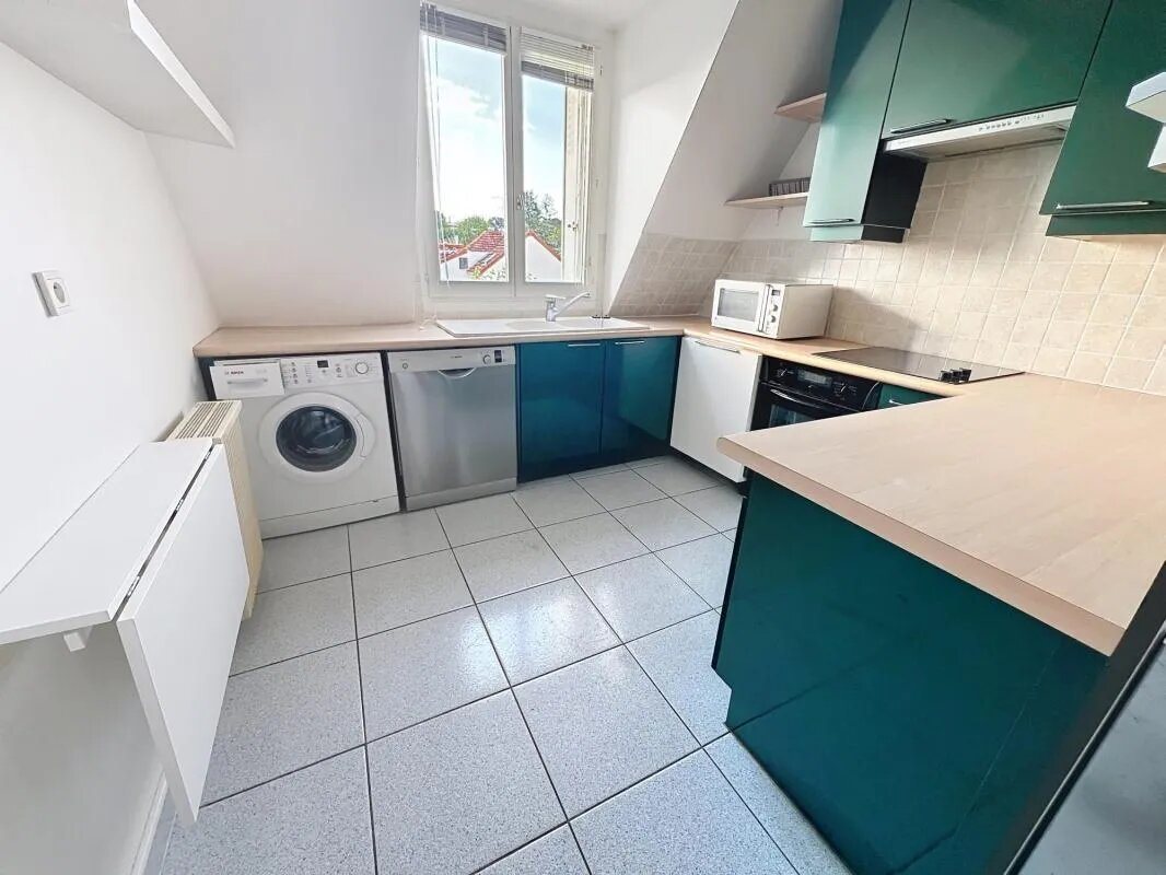 Appartement à louer, 83m², Garches