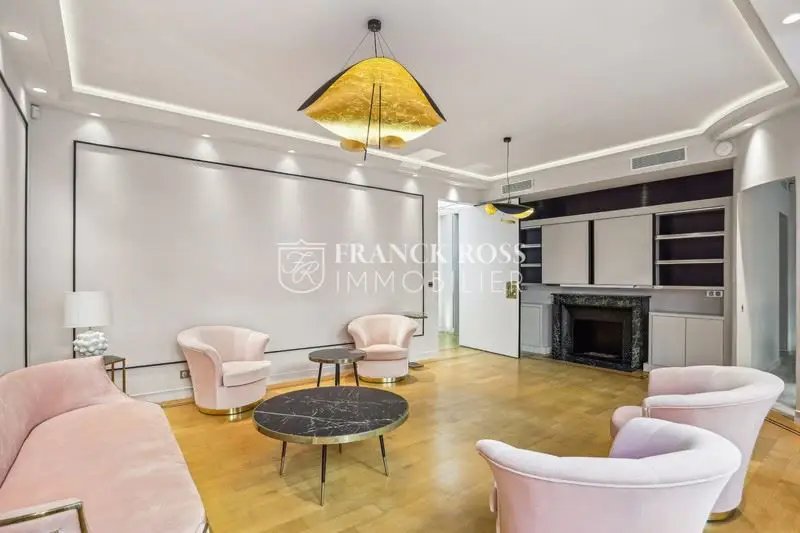 Appartement à louer, 150m², Paris 8ème