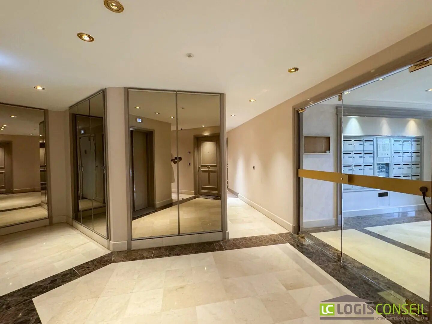 Appartement à louer, 27m², Châtillon