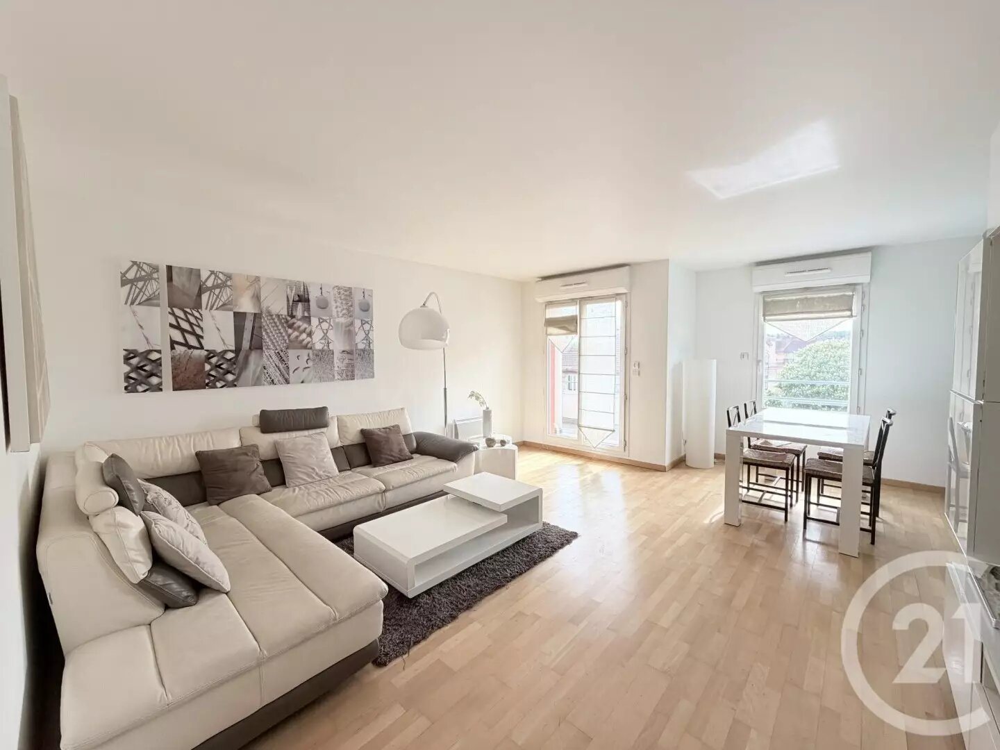 Appartement à louer, 85m², Suresnes