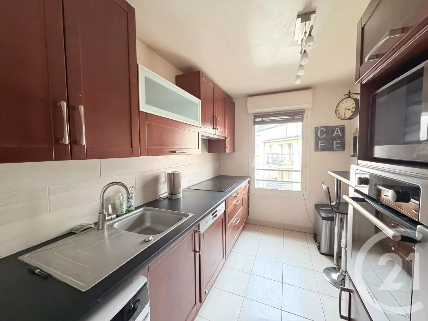 Appartement à louer, 85m², Suresnes