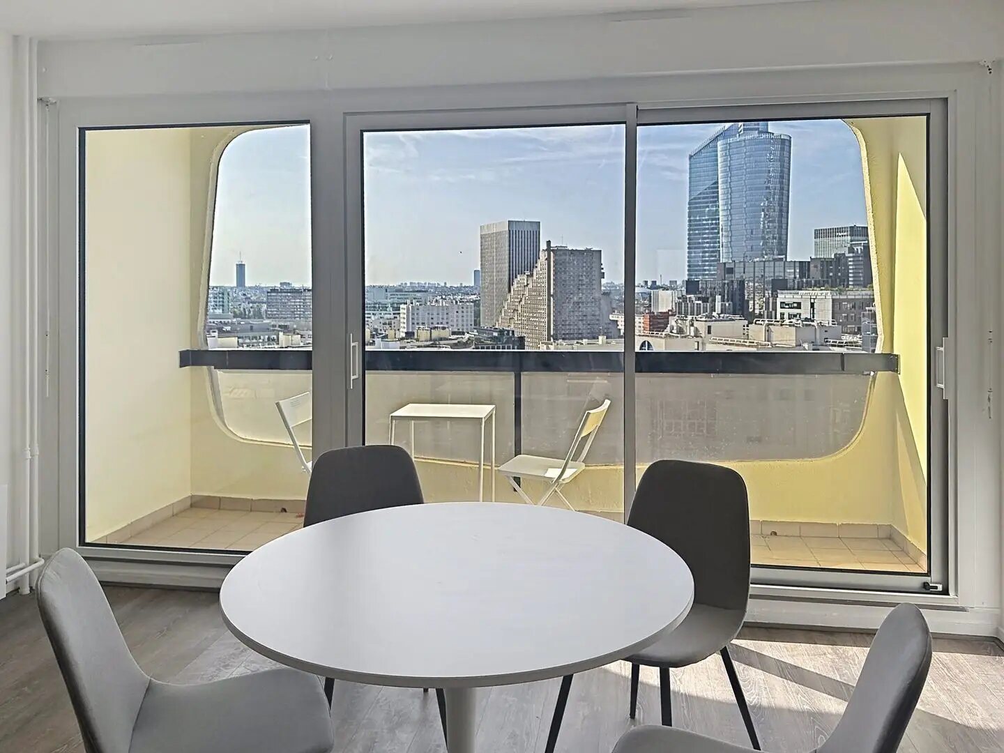 Appartement à louer, 57m², Courbevoie