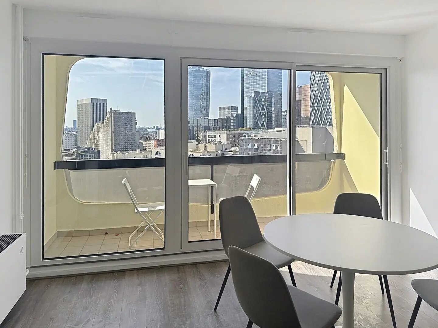 Appartement à louer, 57m², Courbevoie