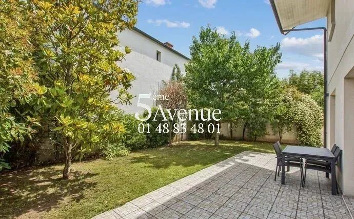 Maison à vendre, 246m², Fosses