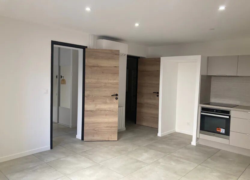 Appartement à louer, 41m², Lambesc