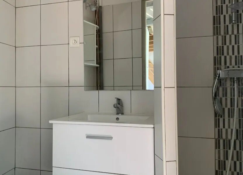 Appartement à louer, 34m², Lambesc