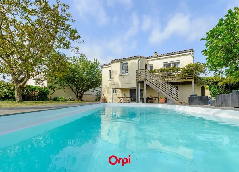 Maison à vendre, 162m², Thairé