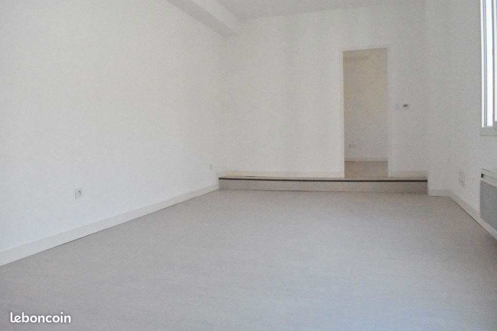 Appartement à louer, 44m², Rochefort