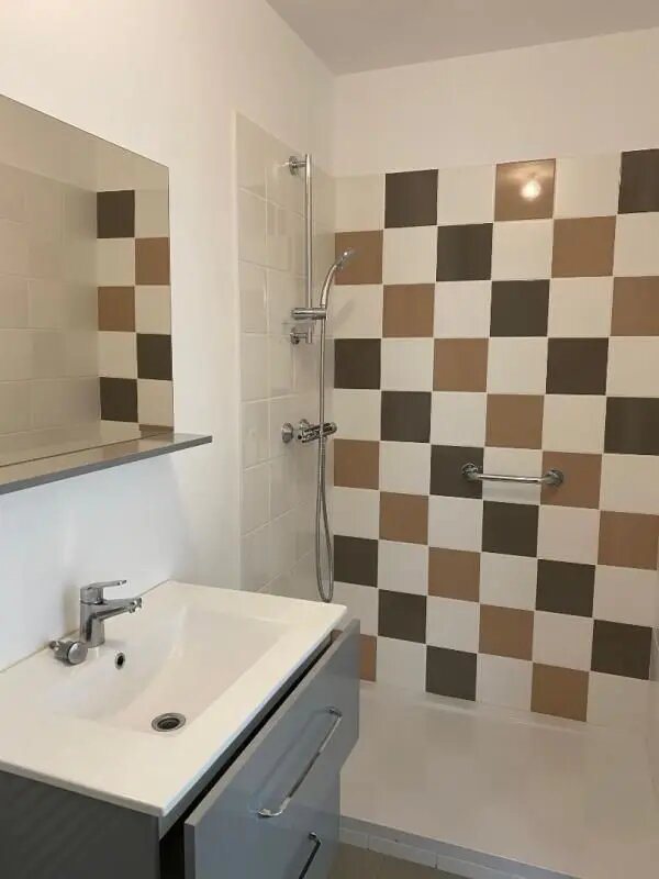 Appartement à louer, 57m², Rochefort