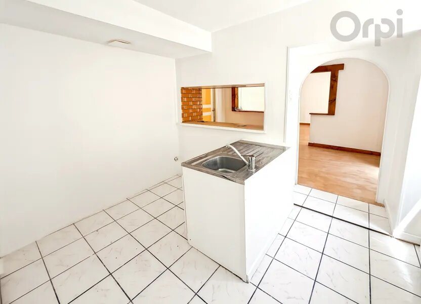 Appartement à louer, 66m², Laragne-Montéglin