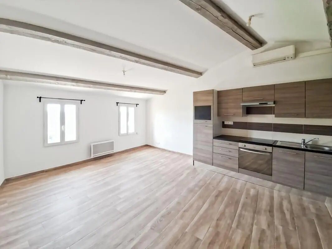 Appartement à louer, 60m², La Verdière