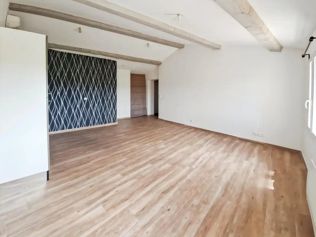 Appartement à louer, 60m², La Verdière